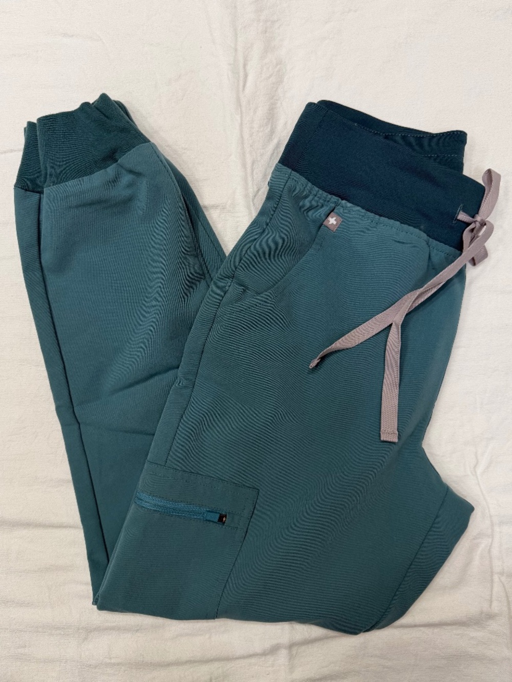 Figs Zamora High Waisted Jogger Scrub Pants - X-SMALL PETITE Hydrogreen